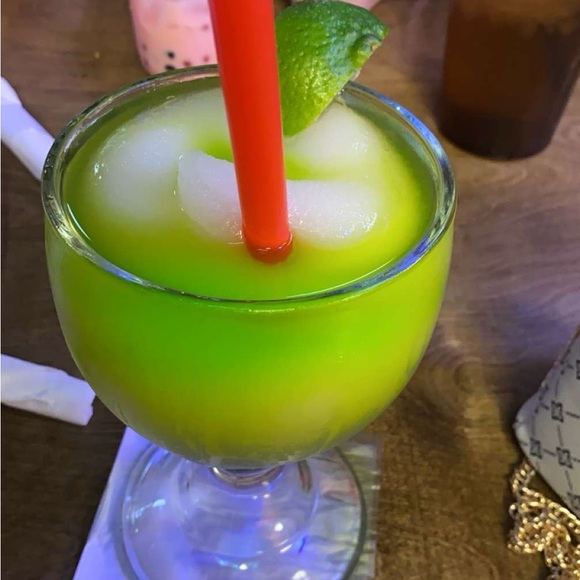 Meet your Posher, Jules - Picture 1 of 1